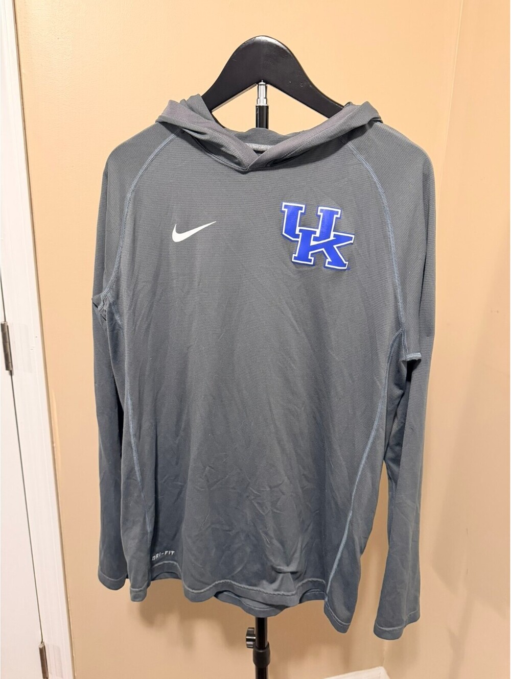 Nike Kentucky Wildcats Dri-FIT Long Sleeve Hooded Shirt Grey Men’s Size M
